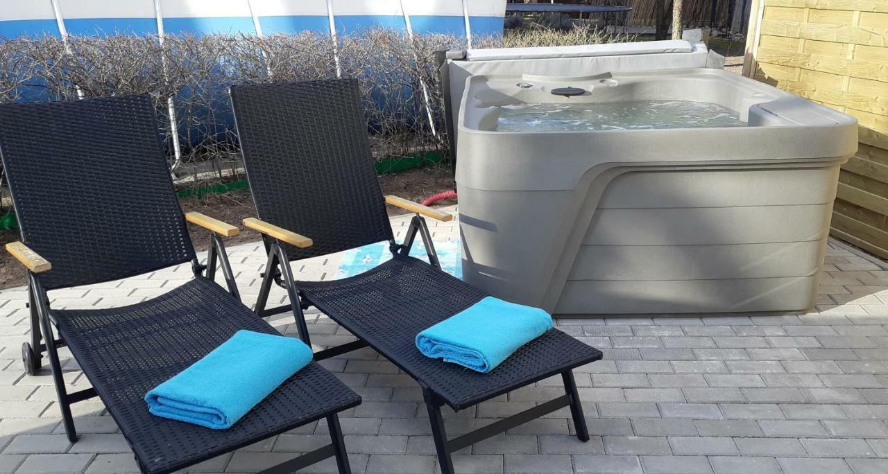 Apartments With Outdoor Spa Jacuzzi And Sauna Vilnius Exterior photo